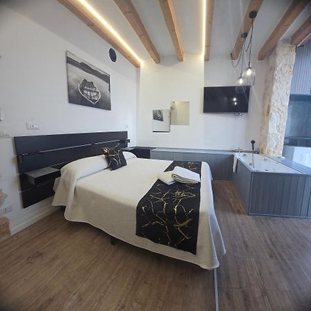 B&B 106 Maison De Charme Mola di Bari Exteriör bild