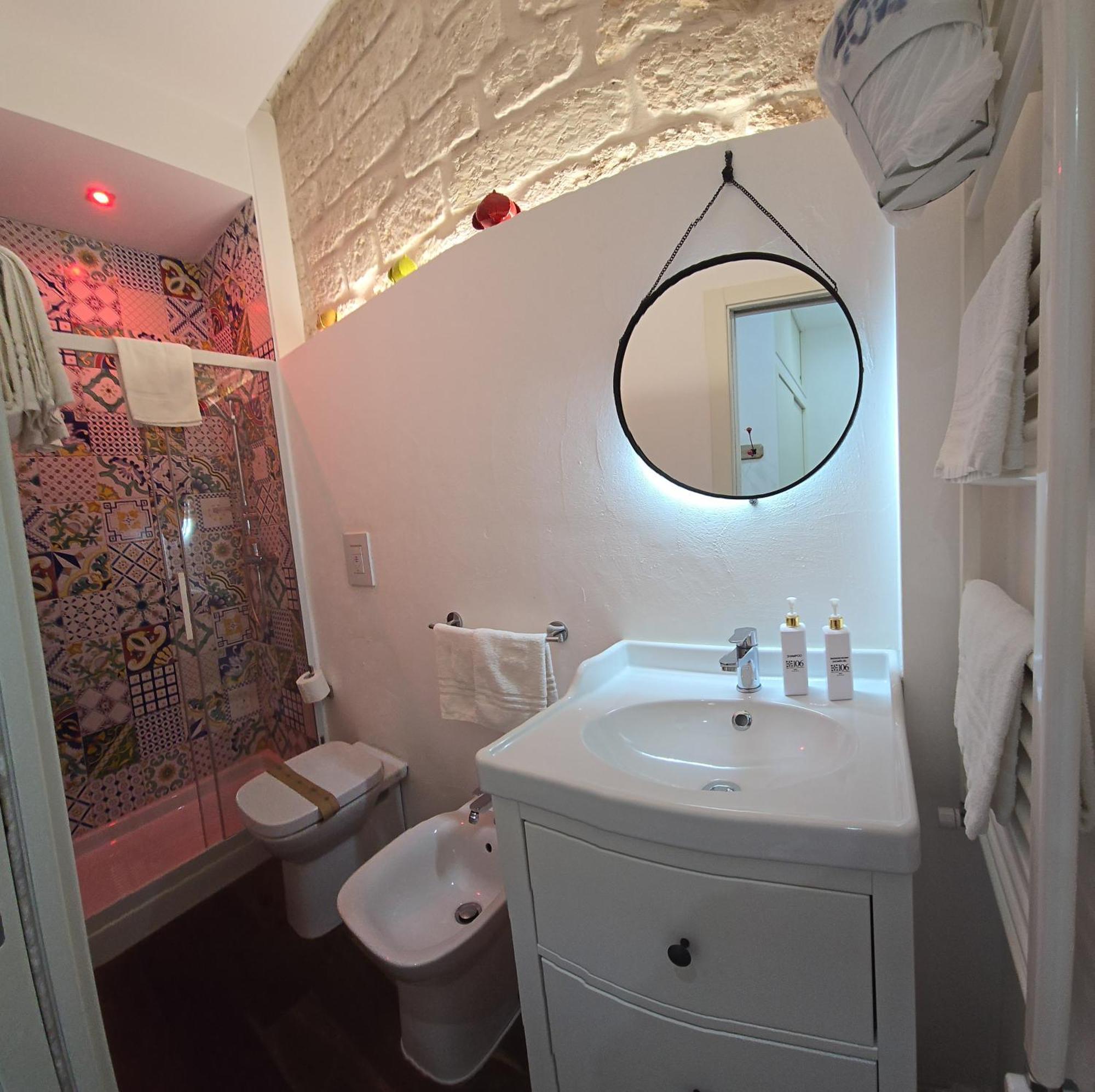 B&B 106 Maison De Charme Mola di Bari Exteriör bild